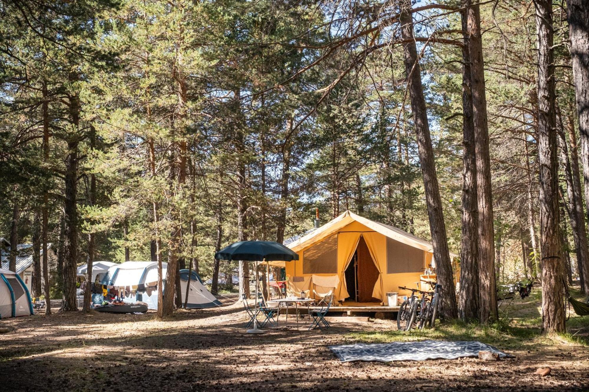 Huttopia La Claree Val-des-Prés Екстериор снимка